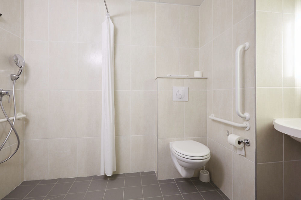 B&B Hotel Hyeres Exterior photo