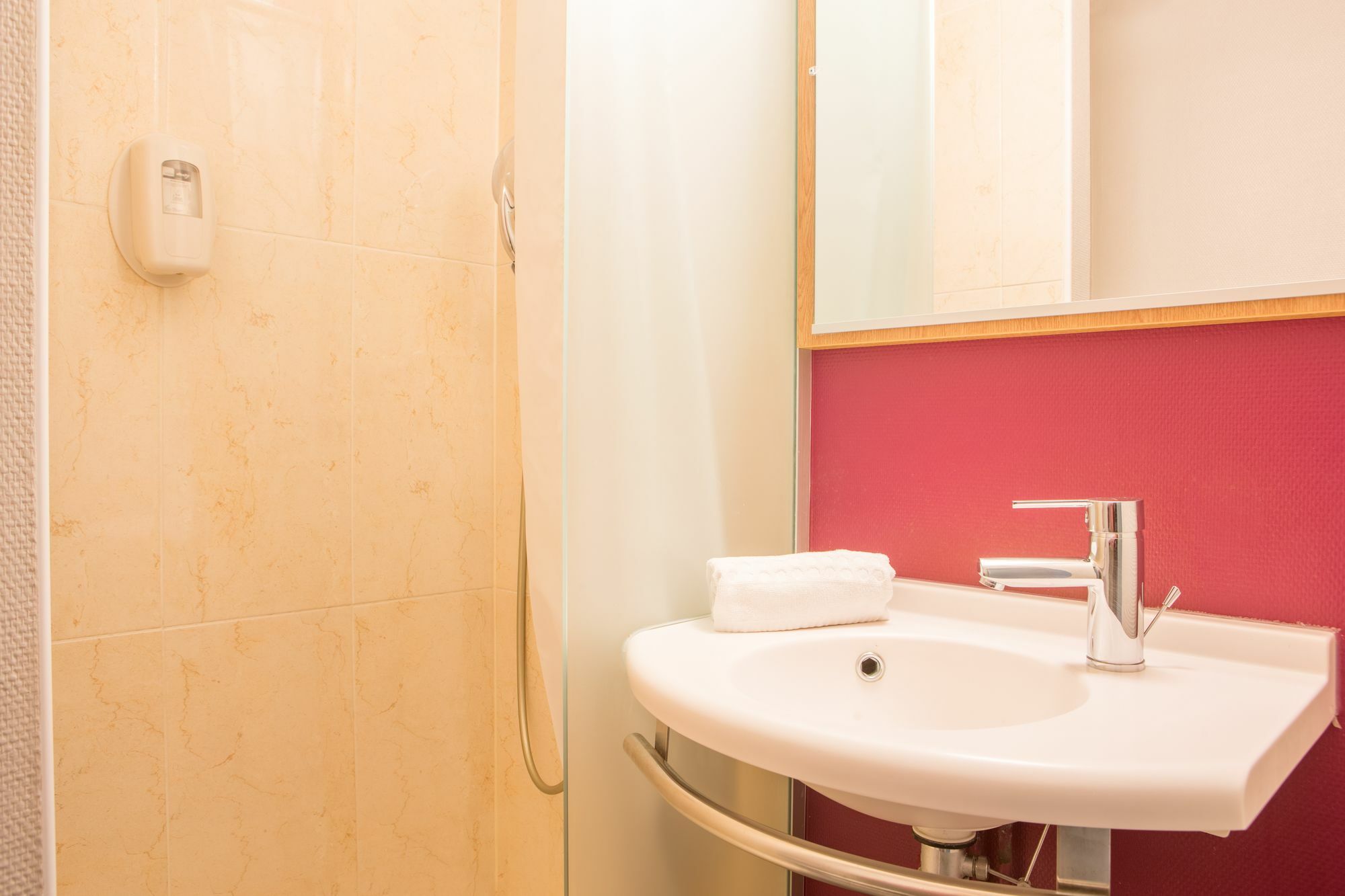 B&B Hotel Hyeres Exterior photo